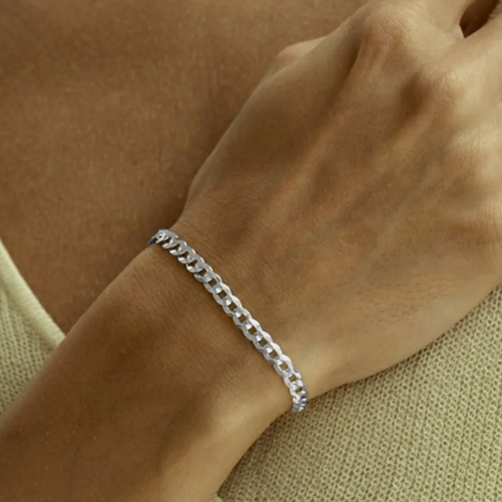 Elegant Silver Chain Bracelet